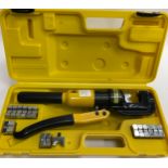 Hydraulic crimping tool (66)