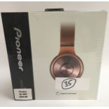 Pioneer SE-MX9 headphones in sealed box. (35)