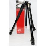 Quality boxed Manfrotto tripod ref 055 (30)