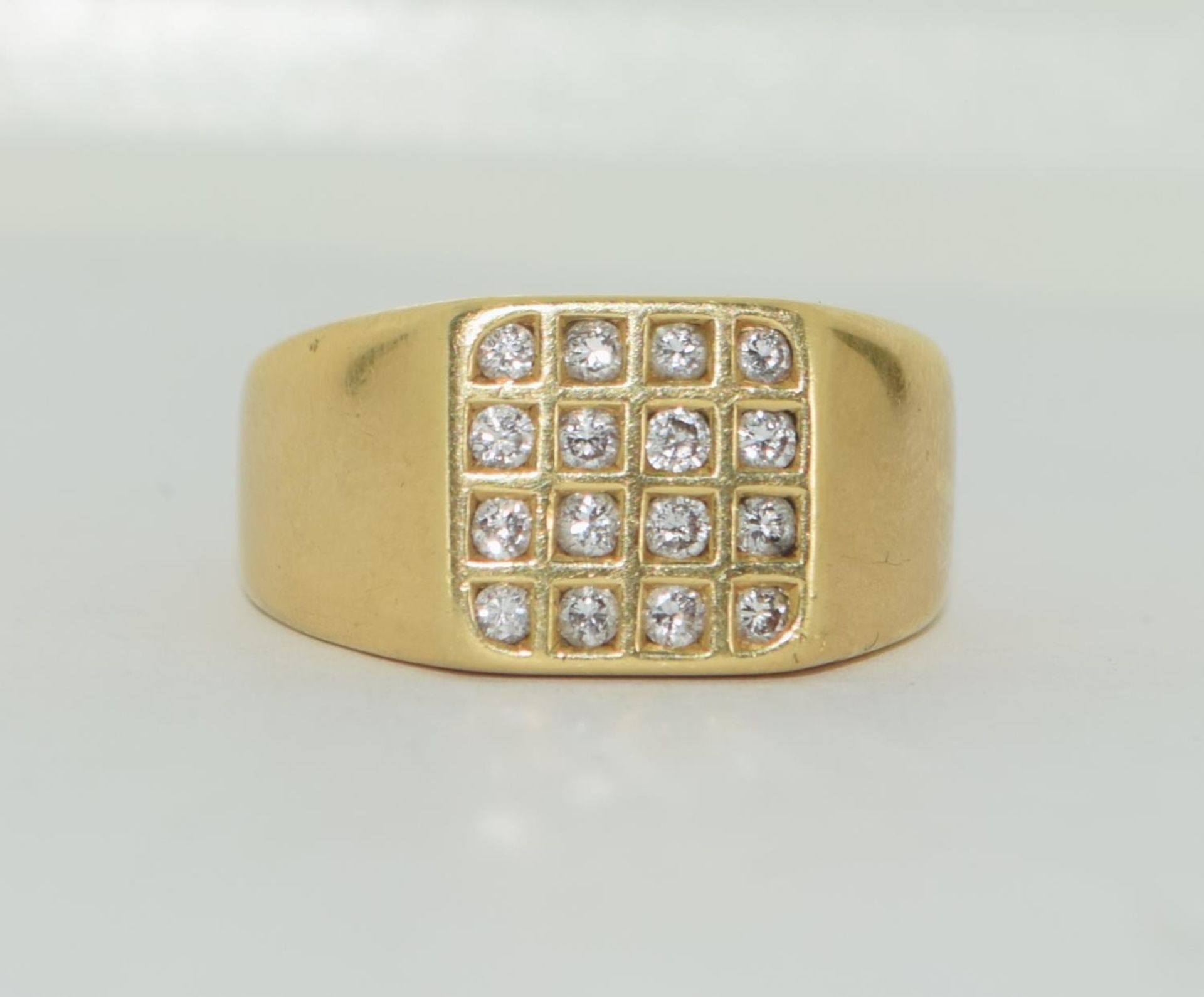 18ct gold gents diamond signet ring approx 80 pionts size S - Image 5 of 5