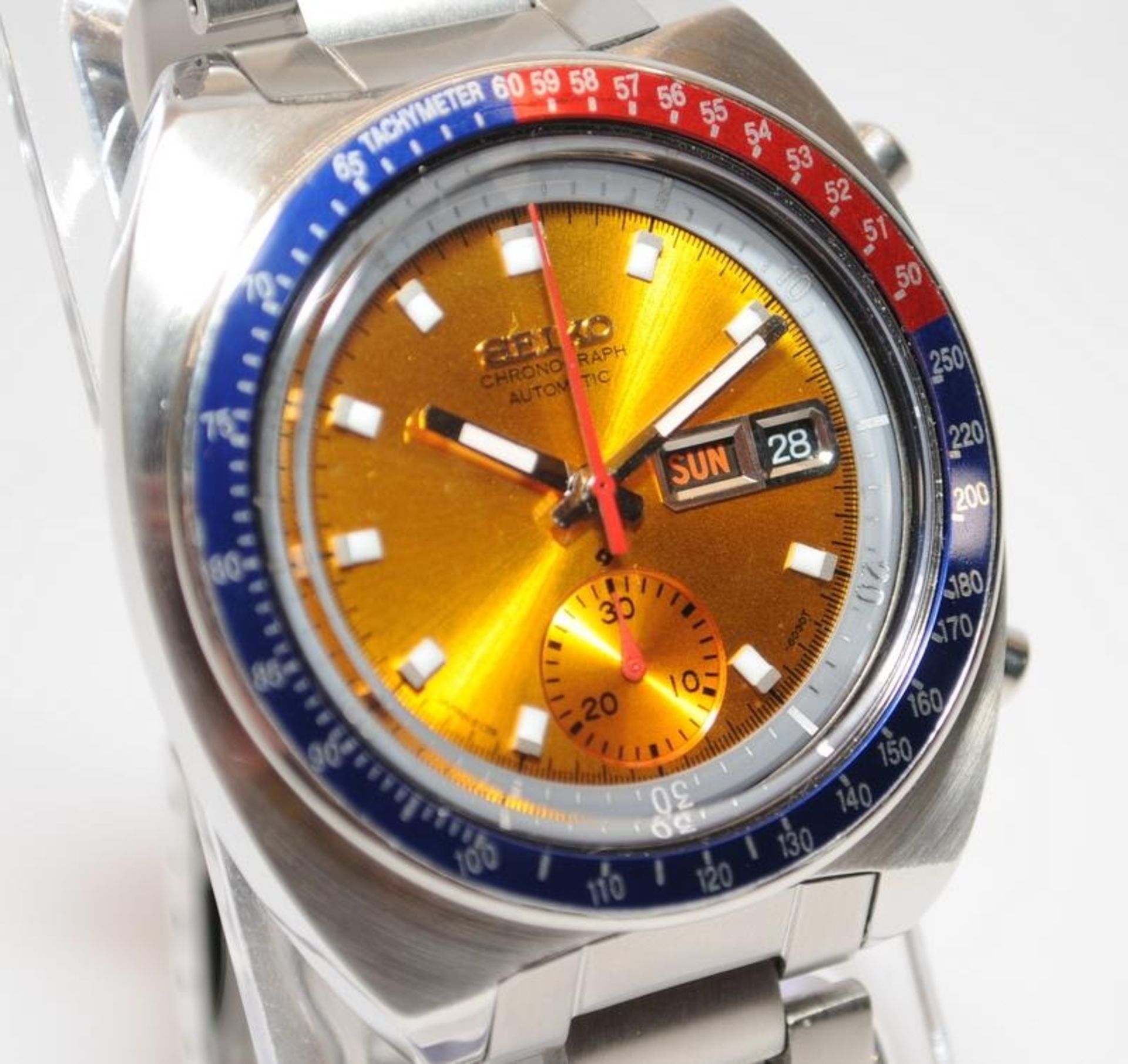 Vintage Seiko Pogue with the classic yellow dial gents automatic chronograph model ref 6139-6002, - Image 2 of 4