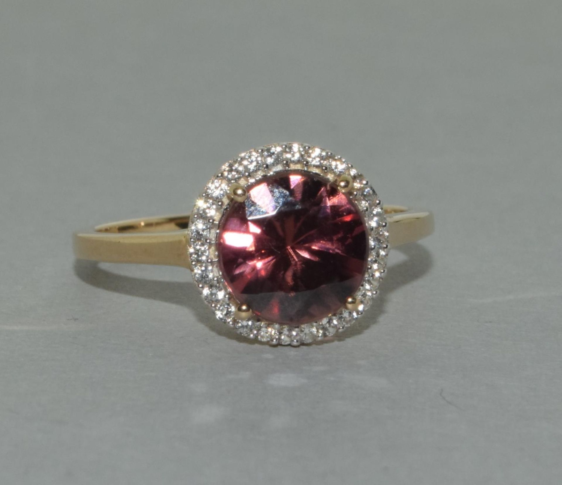 A 9ct gold natural pink zircon ring Size N 1/2. - Image 7 of 8