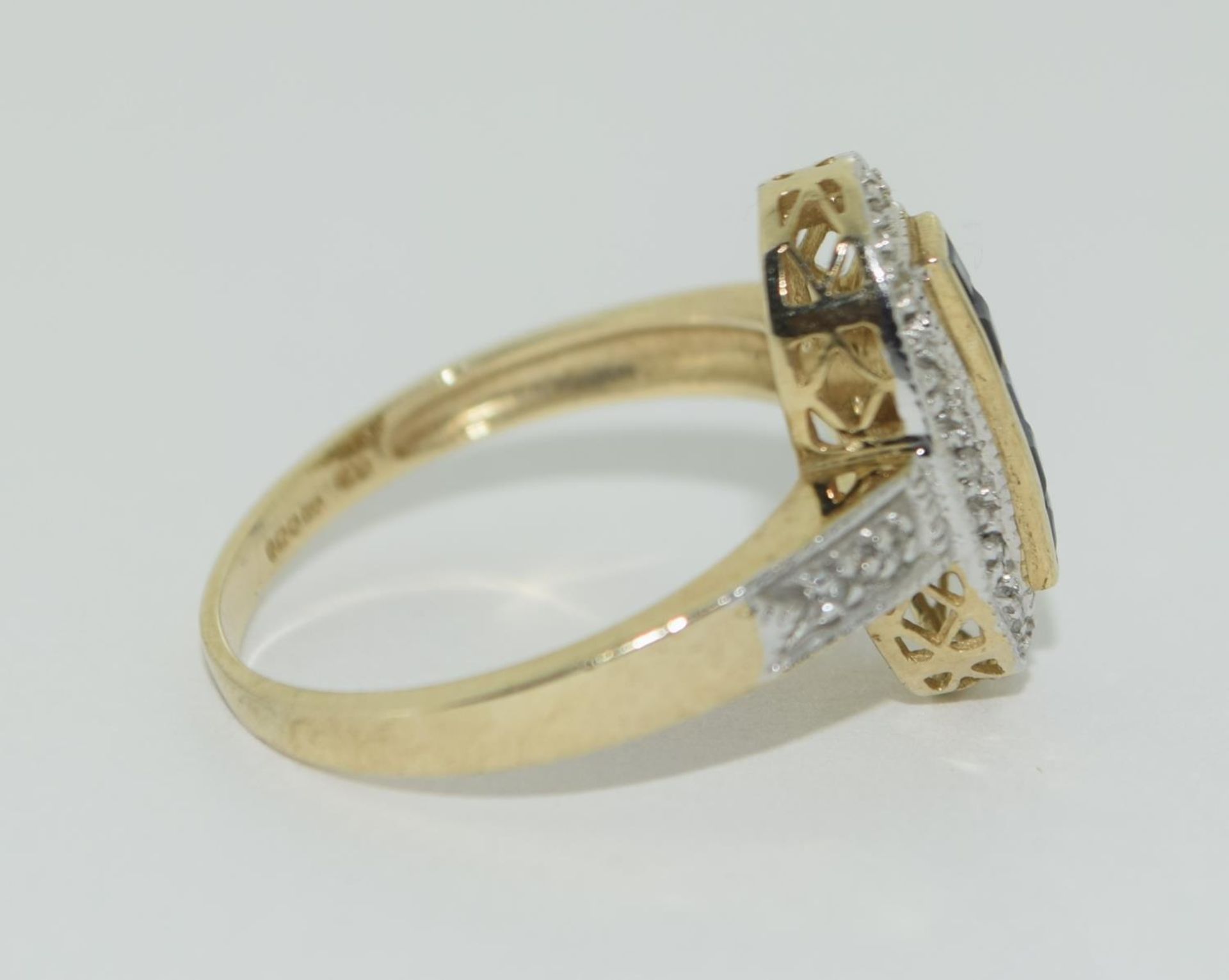 9ct gold Diamond and Sapphire suite of ladies jewellery consisting of Ring size N and matching - Image 3 of 9