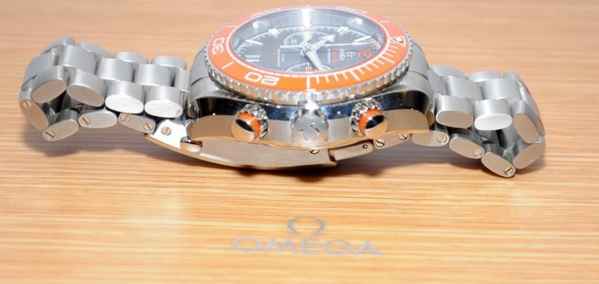 Omega Seamaster Planet Ocean, grey dial/orange bezel variant. Comes complete with papers, inner - Image 7 of 10