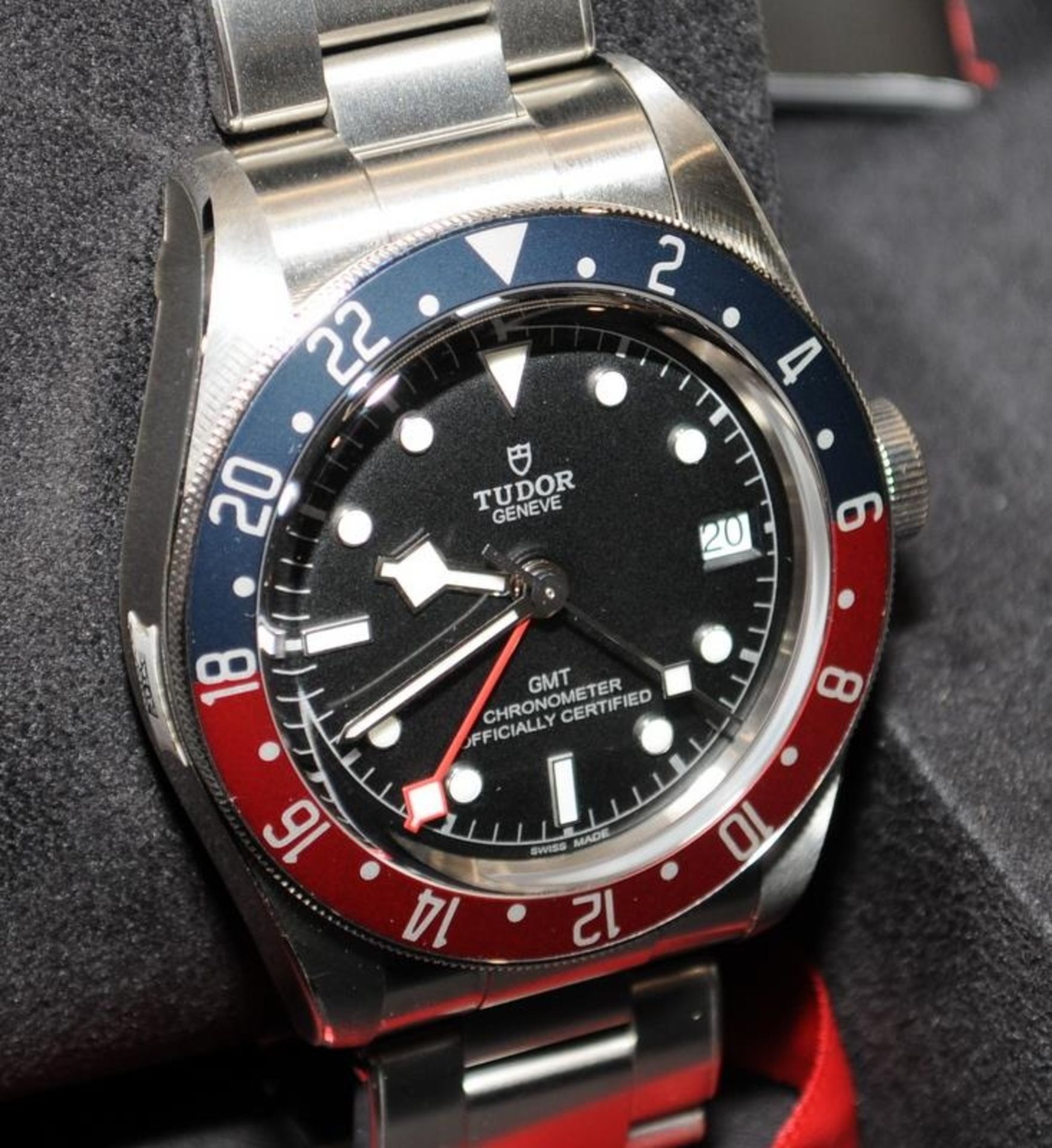 Tudor Black Bay GMT with Pepsi bezel, Model 79030RB full set 2021 Unworn. - Image 3 of 9