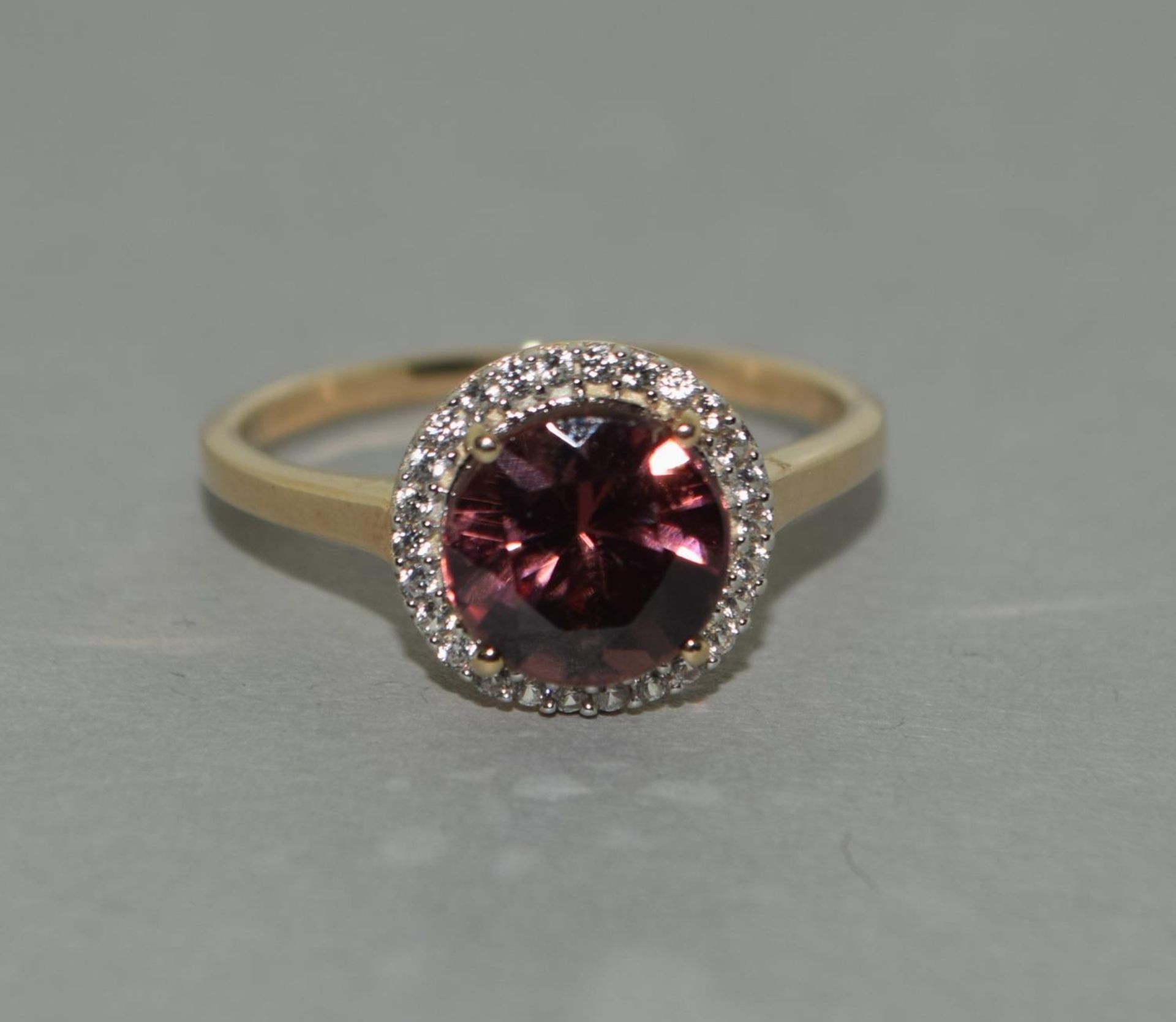A 9ct gold natural pink zircon ring Size N 1/2. - Image 8 of 8