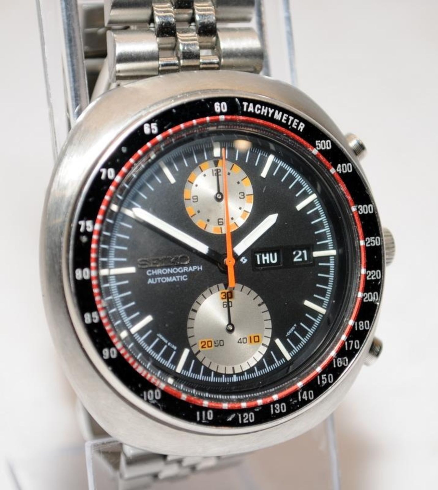 Vintage Seiko 'UFO' gents automatic chronograph, model ref 6138-0017, serial number dates this watch - Image 2 of 4