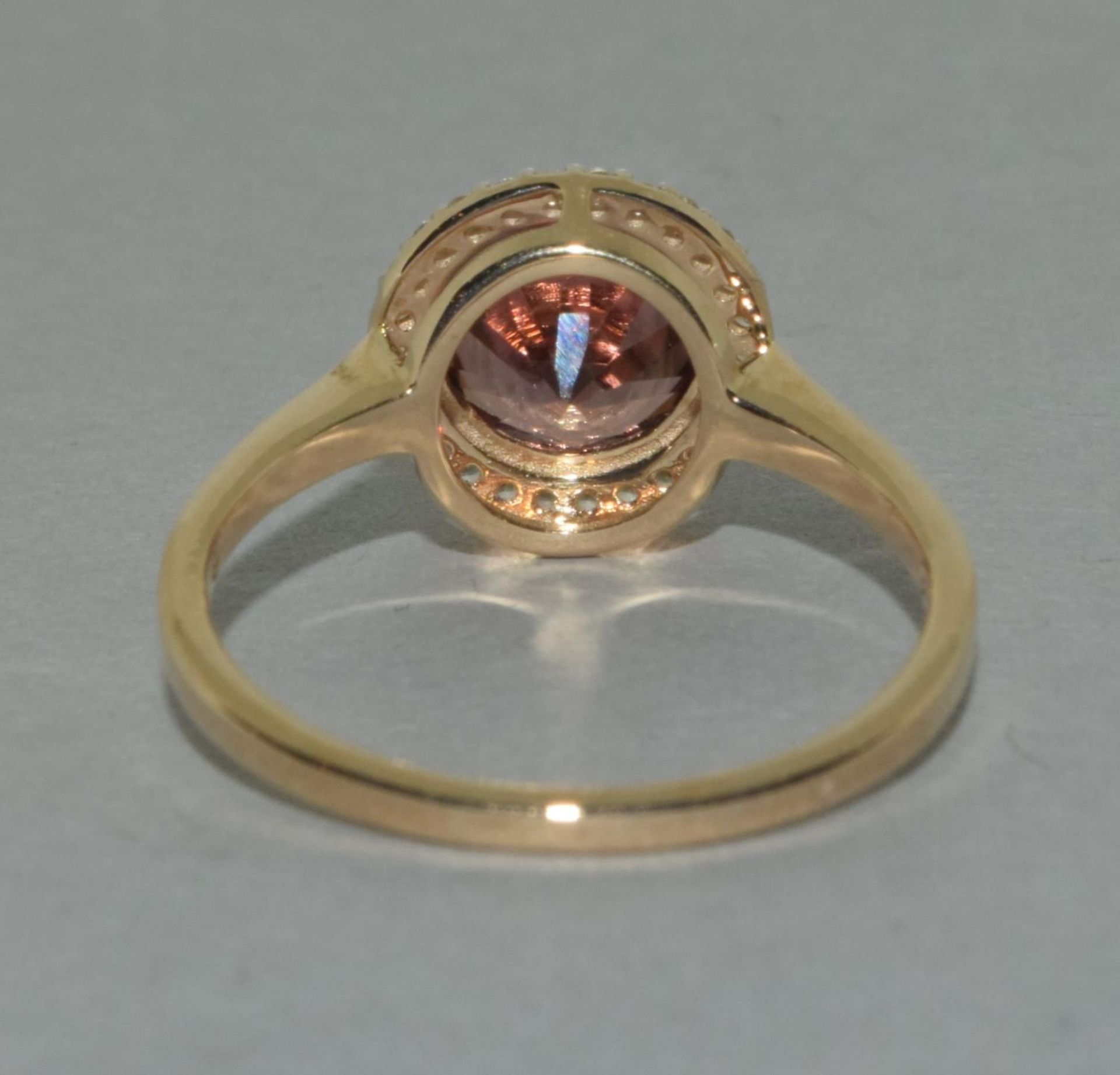 A 9ct gold natural pink zircon ring Size N 1/2. - Image 3 of 8