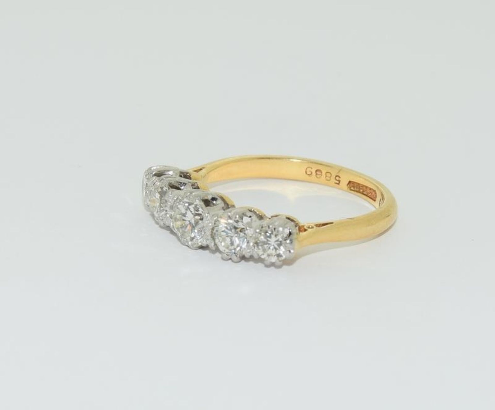 18ct gold and platinum 5 stone diamond ring hallmarked in ring as 1.39ct diamond value size N - Image 4 of 5