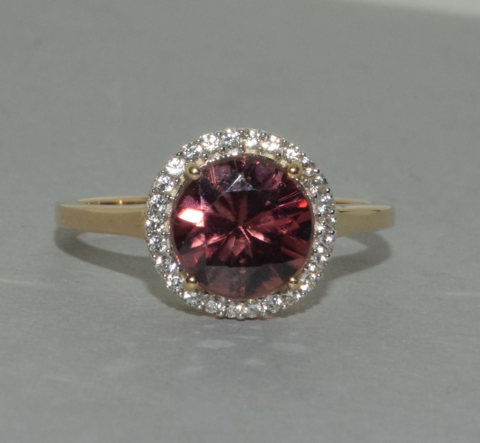 A 9ct gold natural pink zircon ring Size N 1/2. - Image 6 of 8