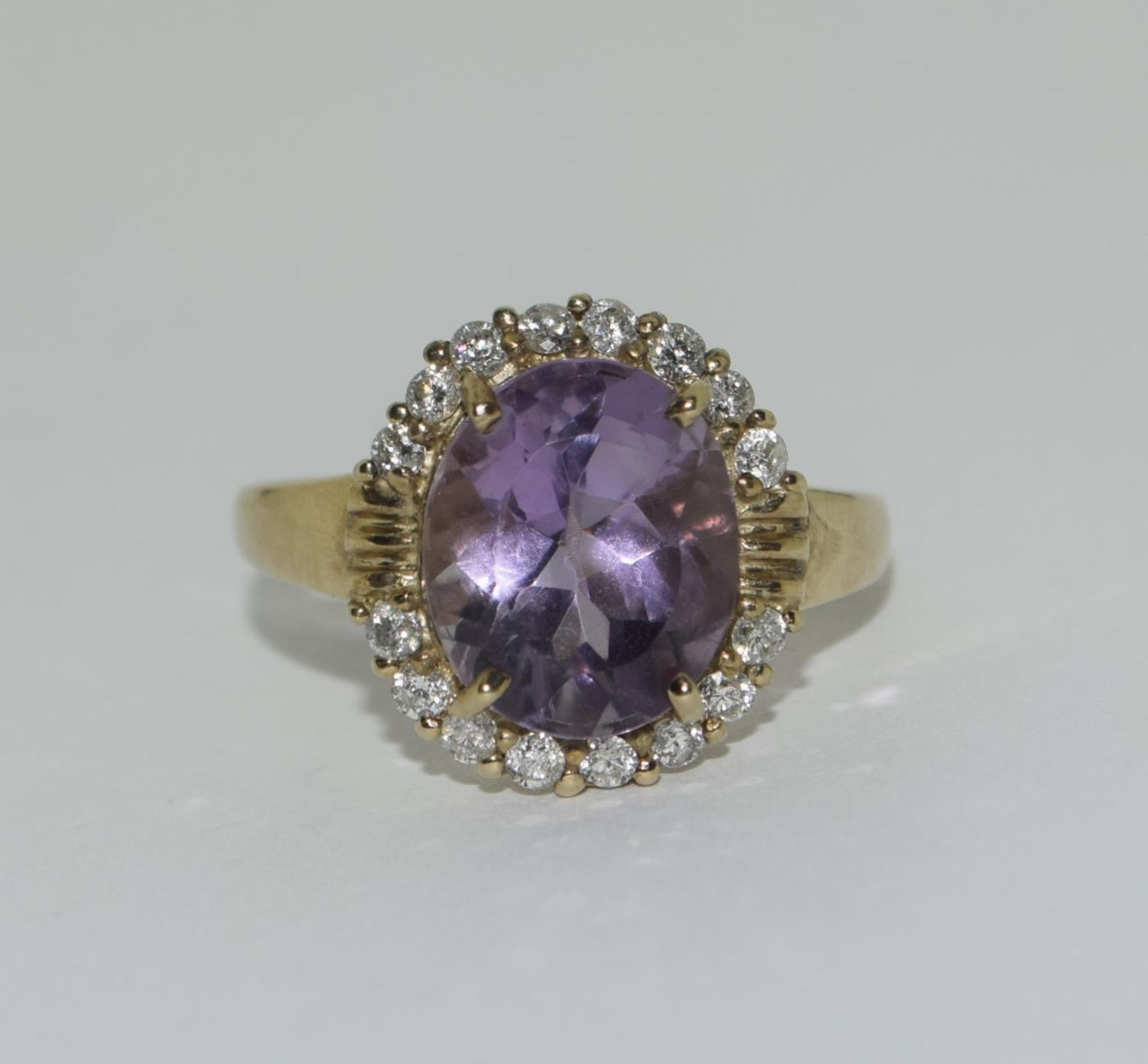 Large Amethyst & Diamond 9ct gold dress ring Size T - Image 6 of 6