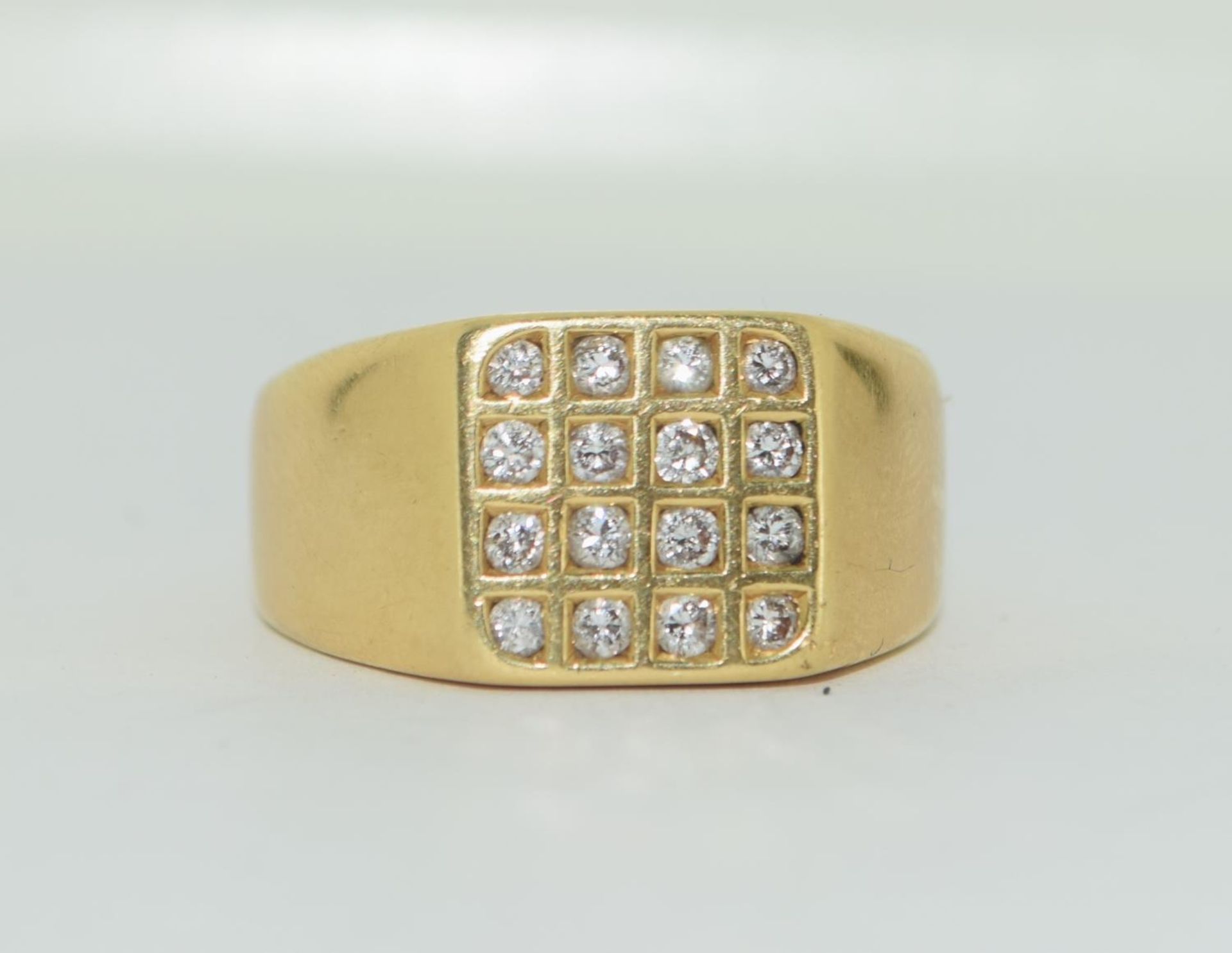 18ct gold gents diamond signet ring approx 80 pionts size S