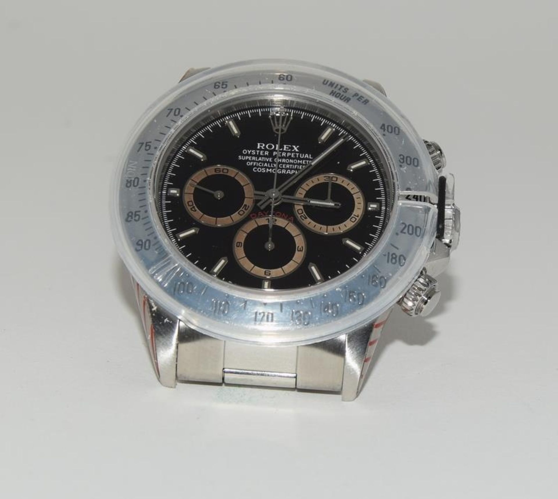 1997 Rolex Stainless steel Daytona with black dial, Model no. 16520, Box and Papers. (ref 16) - Image 8 of 10