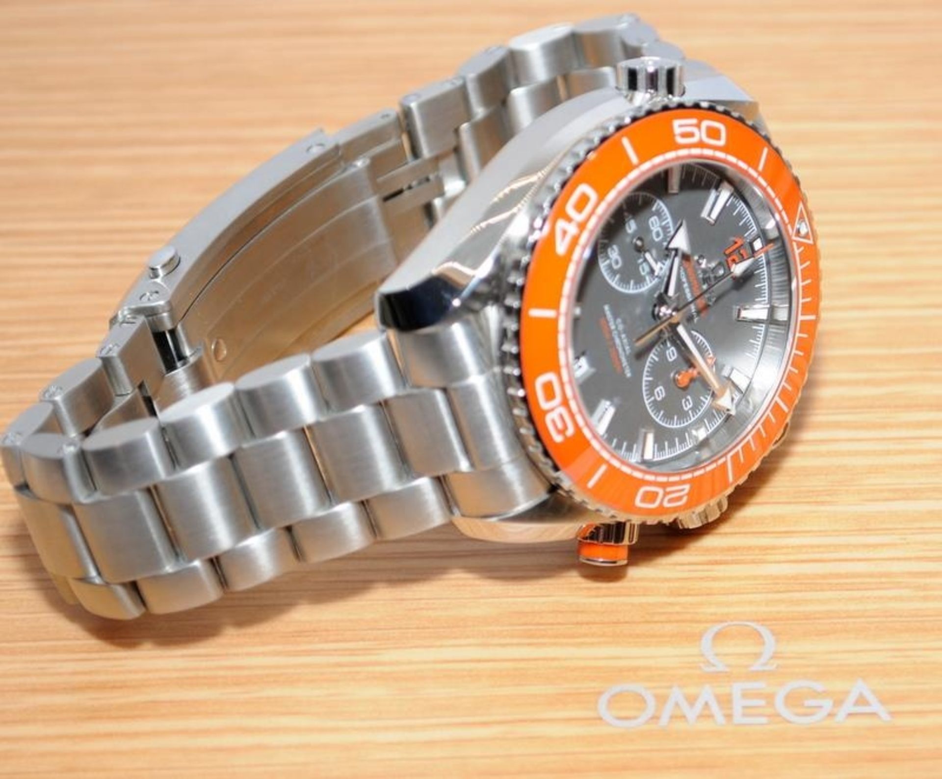 Omega Seamaster Planet Ocean, grey dial/orange bezel variant. Comes complete with papers, inner - Image 6 of 10