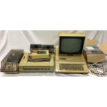 Apple II E (1982) + printer, 2 x 5” Drive 3 1/2 drive + monitor including cables. 300 blank floppy’