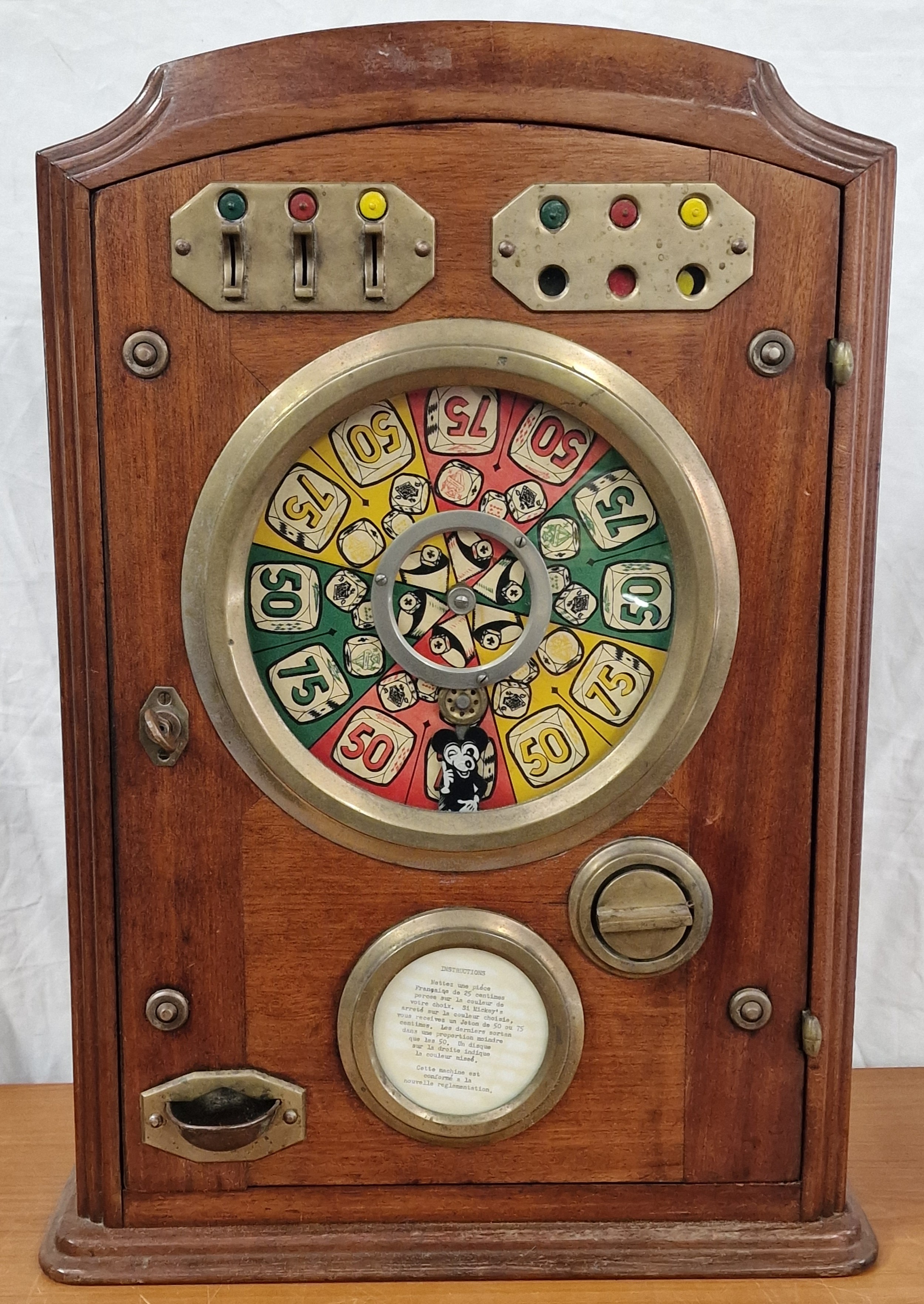 French Roulette, Allwin type coin operated machine with key