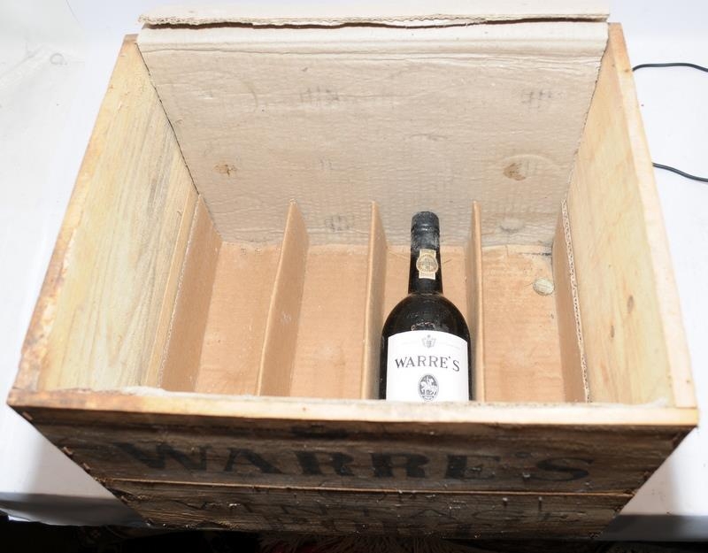 Bottle of Warre's Port 1977 vintage together with a wooden Warre's 1977 vintage port crate capable - Image 2 of 3