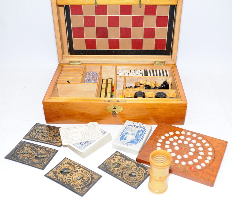 Victorian hardwood games compendium with full suite of games including chess, bezique, steeplechase, - Image 2 of 8