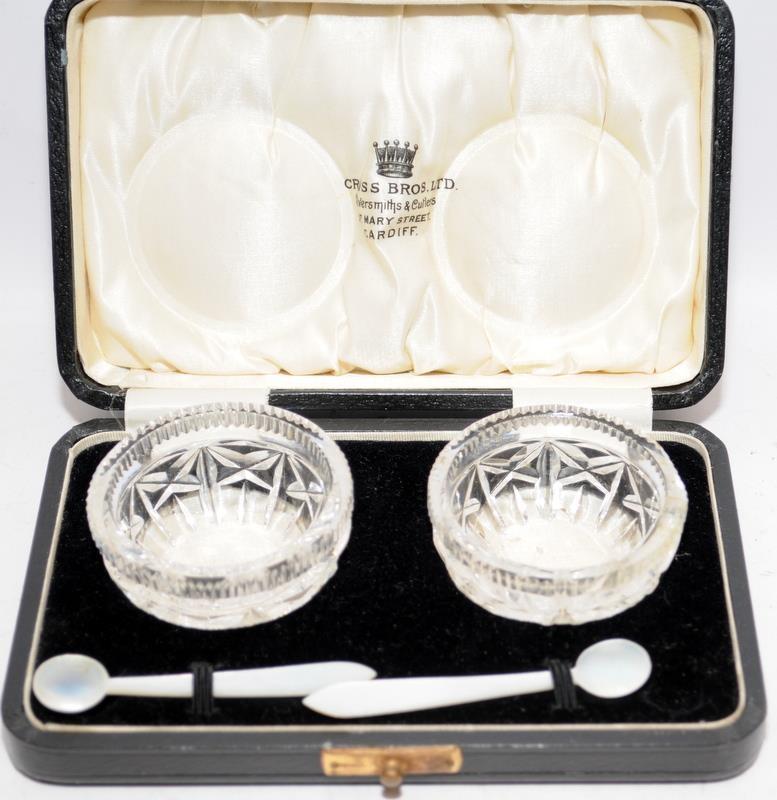 Boxed chrystal salts together a small quantity of silver and other items to include a silver berry - Image 2 of 4