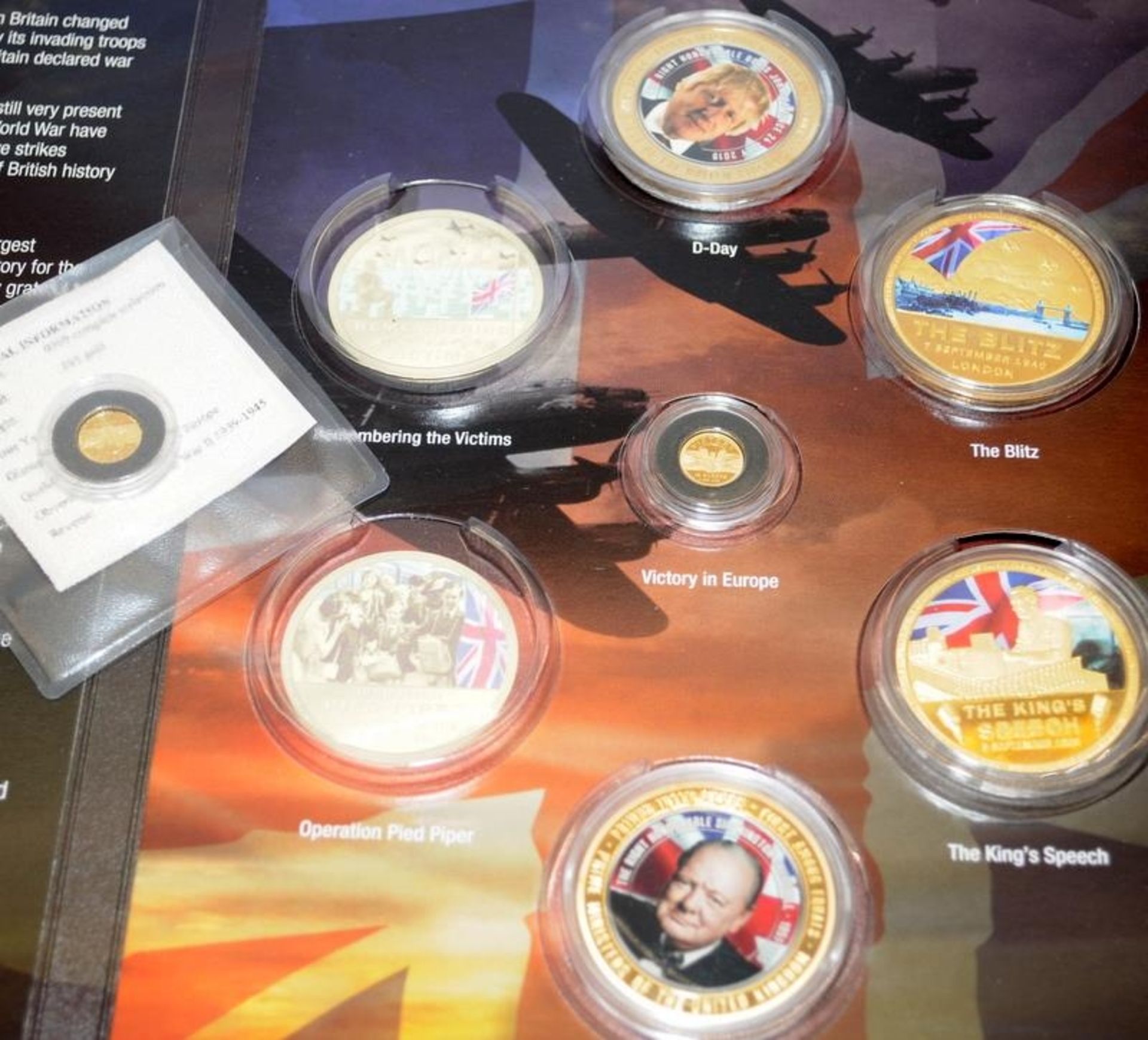 Collection of WW2 commemorative coins to include 2 x 14ct Victory in Europe coins - Image 2 of 4