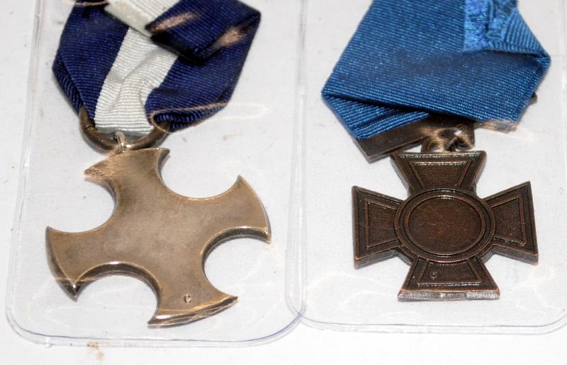 Collection of British military quality copy medals. Includes Air Force Cross, Royal Naval Victoria - Image 6 of 8