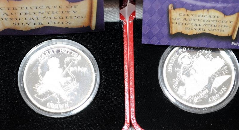 Collection of four Pobjoy Mint 1oz Silver crowns featuring Harry Potter, all different designs to - Image 2 of 3