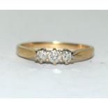 9ct gold ladies 3 stone diamond ring H/M as 0.25ct size N