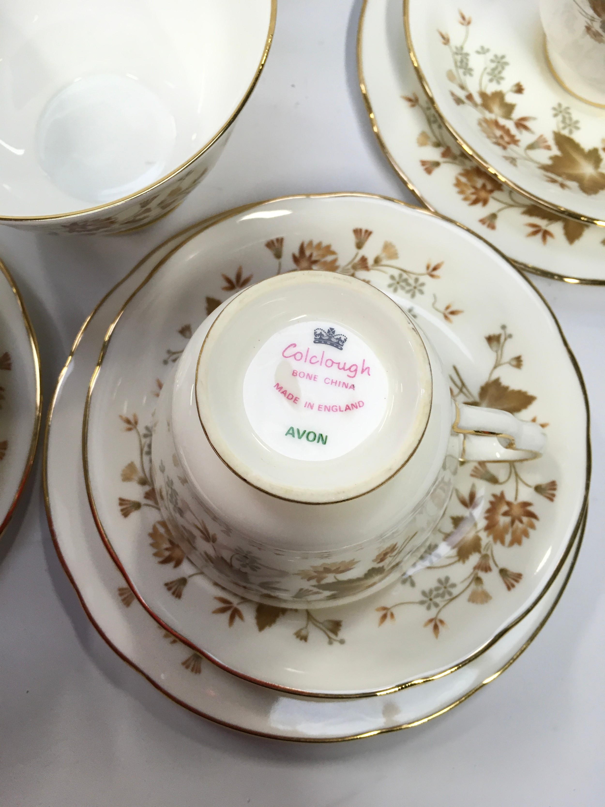 Colclough bone china tea service for 6 place settings in the Avon Autumn Leaves design. - Image 2 of 2