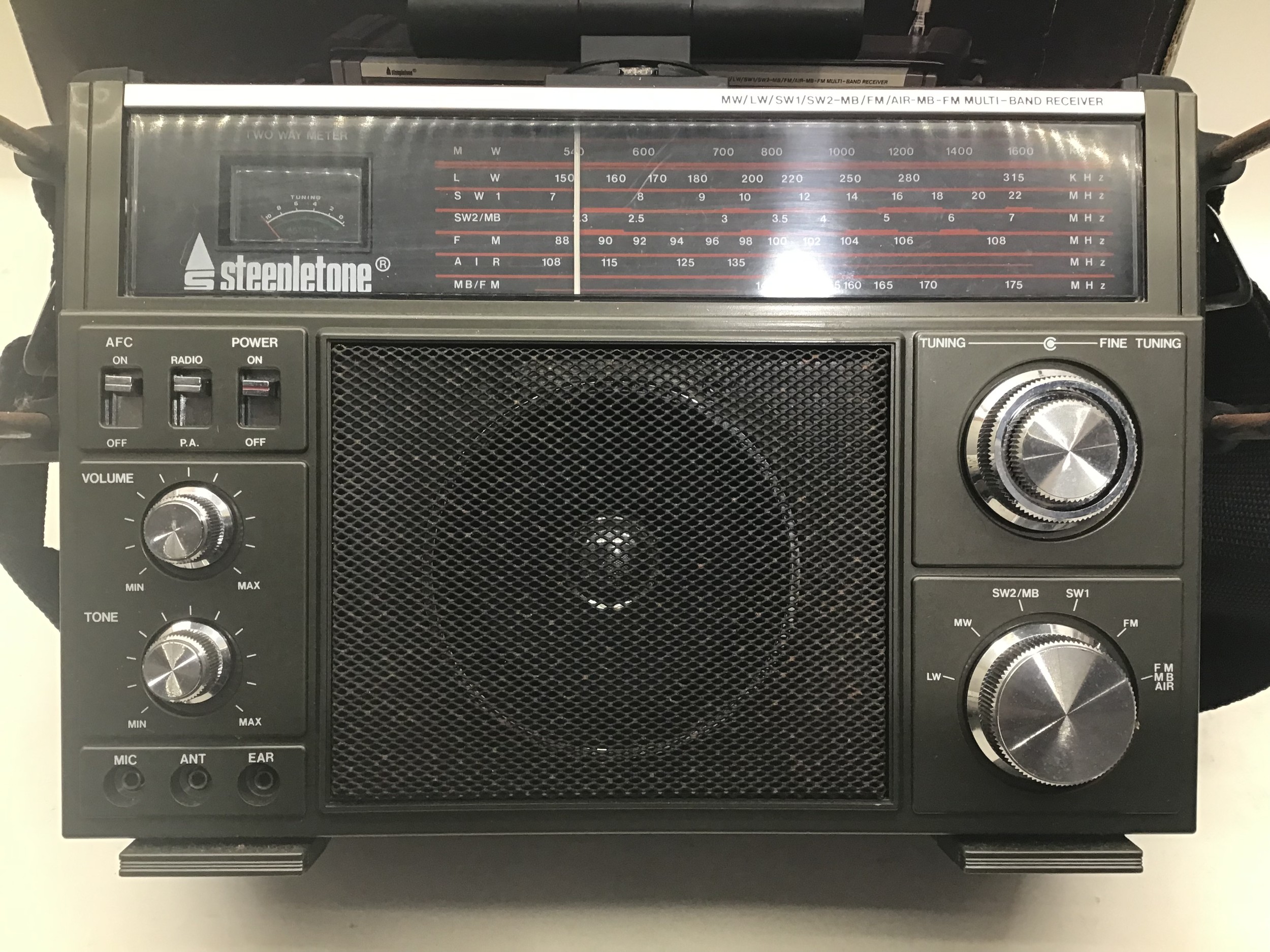 STEEPLETONE MULTIBAND RADIO. Model MBR7 with LW MW SW FM AM AIR Table Top Radio / Receiver - Image 2 of 3