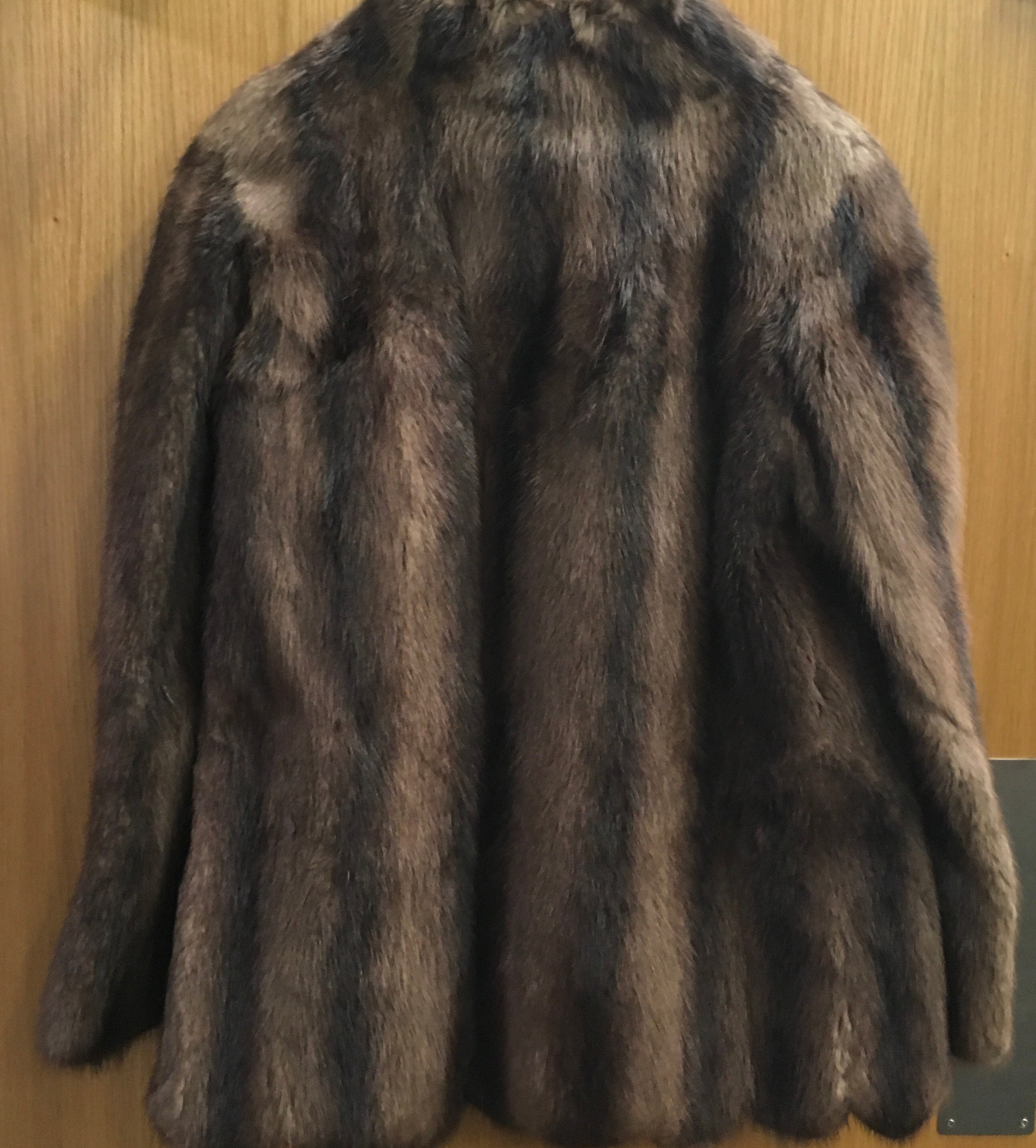 Two vintage short fur coats, one dark brown one cream - Image 2 of 5