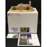 Lilliput Lane: L3397 Westminster Abbey Limited Edition no. 1410. Boxed with certificate.