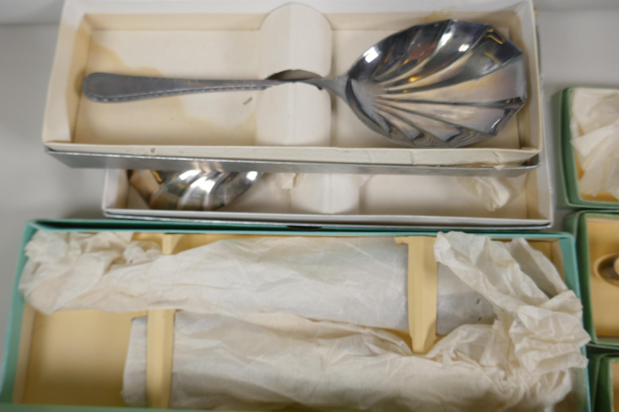 Hallmarked 925 silver to include eight boxed sugar tongs, two boxed fruit servers and various salts, - Image 3 of 6