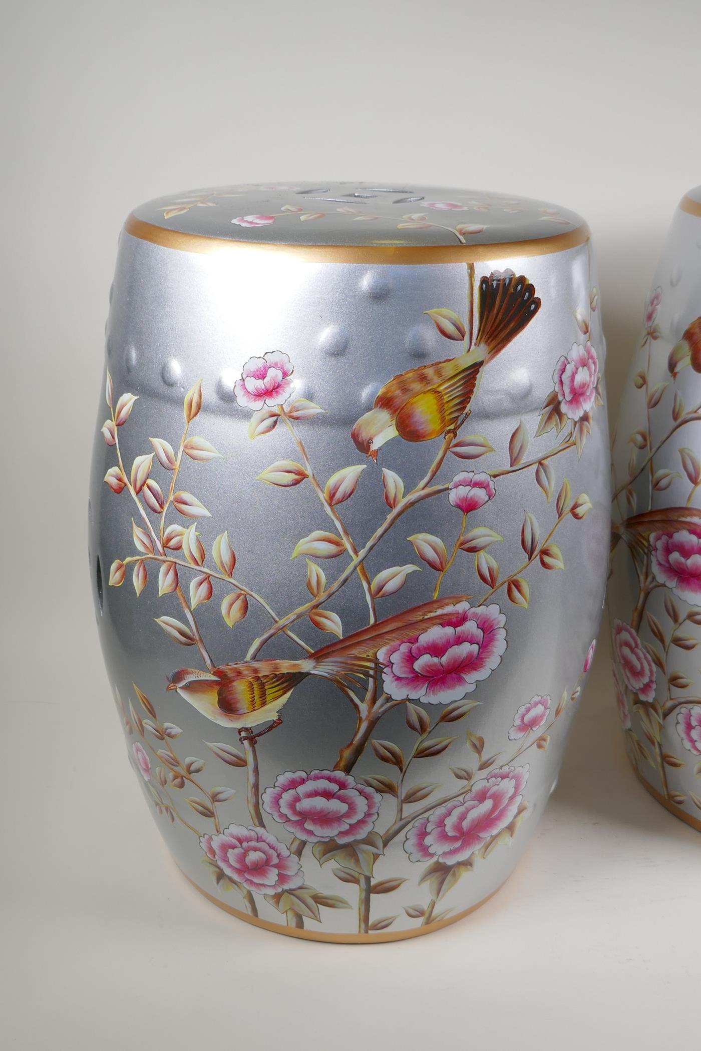 A pair of oriental porcelain barrel seats decorated with flowers, 18" high - Image 7 of 12