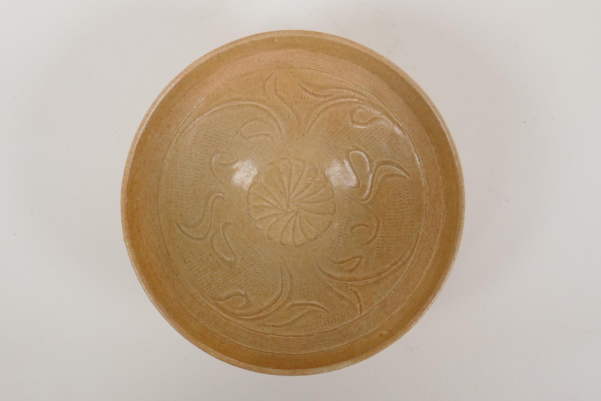 A Chinese song style pottery dish with a thin celadon glaze and incised decorative pattern, 6" - Image 2 of 5