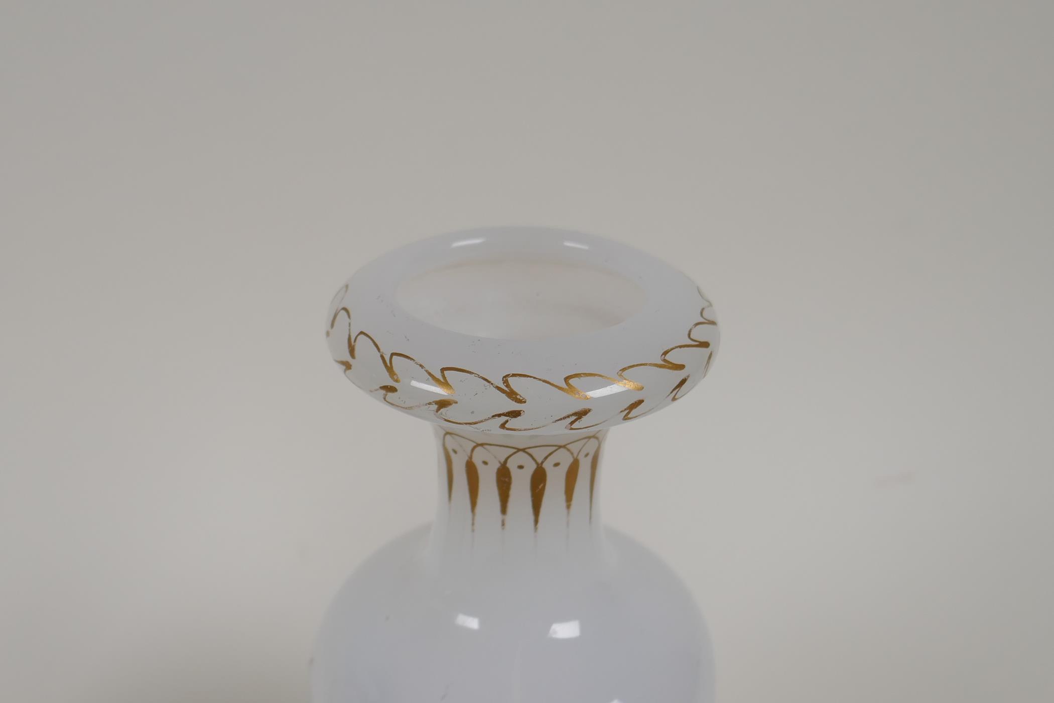 A pair of C19th Richardson Opaline glass vases with classical Grecian decoration and gilt - Image 7 of 18