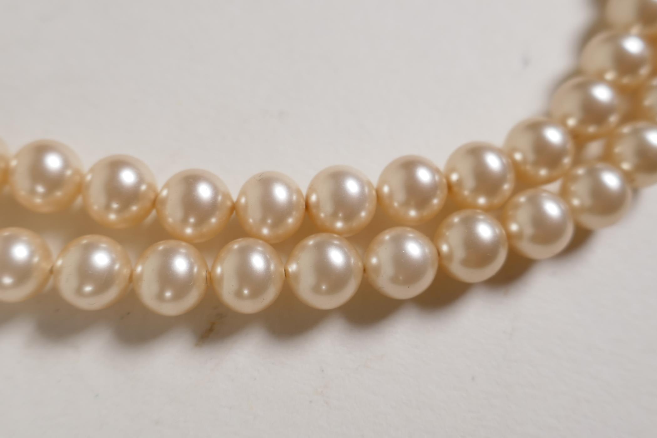 A Ciro pearl necklace with 9ct gold clasp, 18" long, and a string - Image 2 of 4