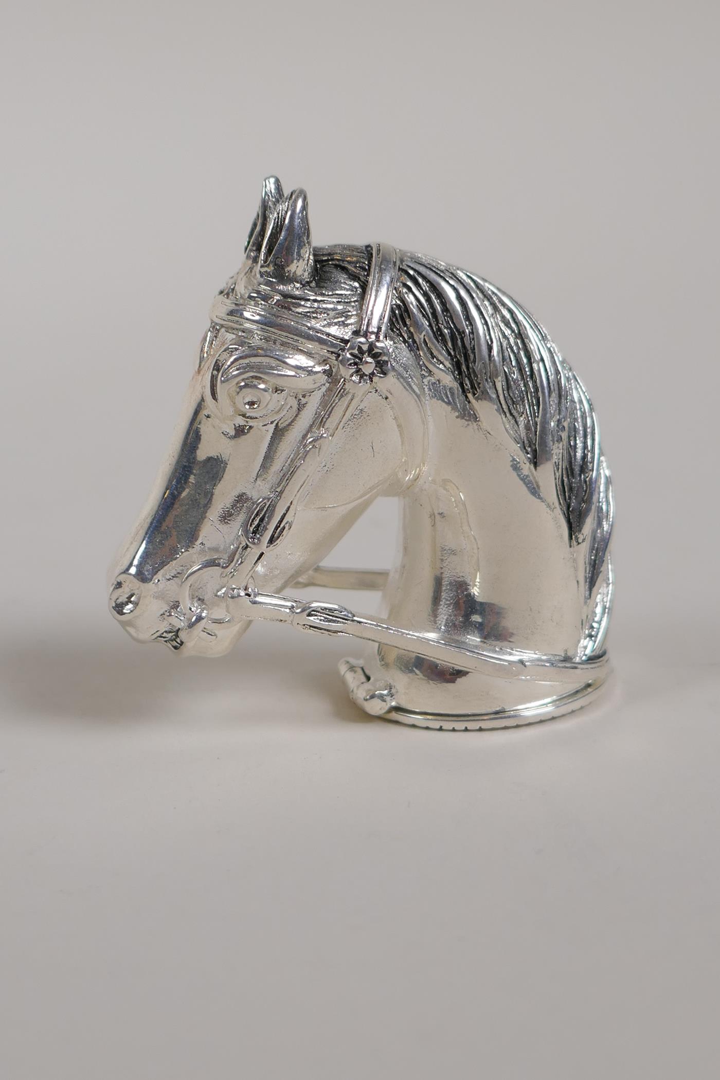 A silver plated horse's head vesta, 2" - Image 2 of 3