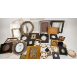 A quantity of miniature and other small picture frames