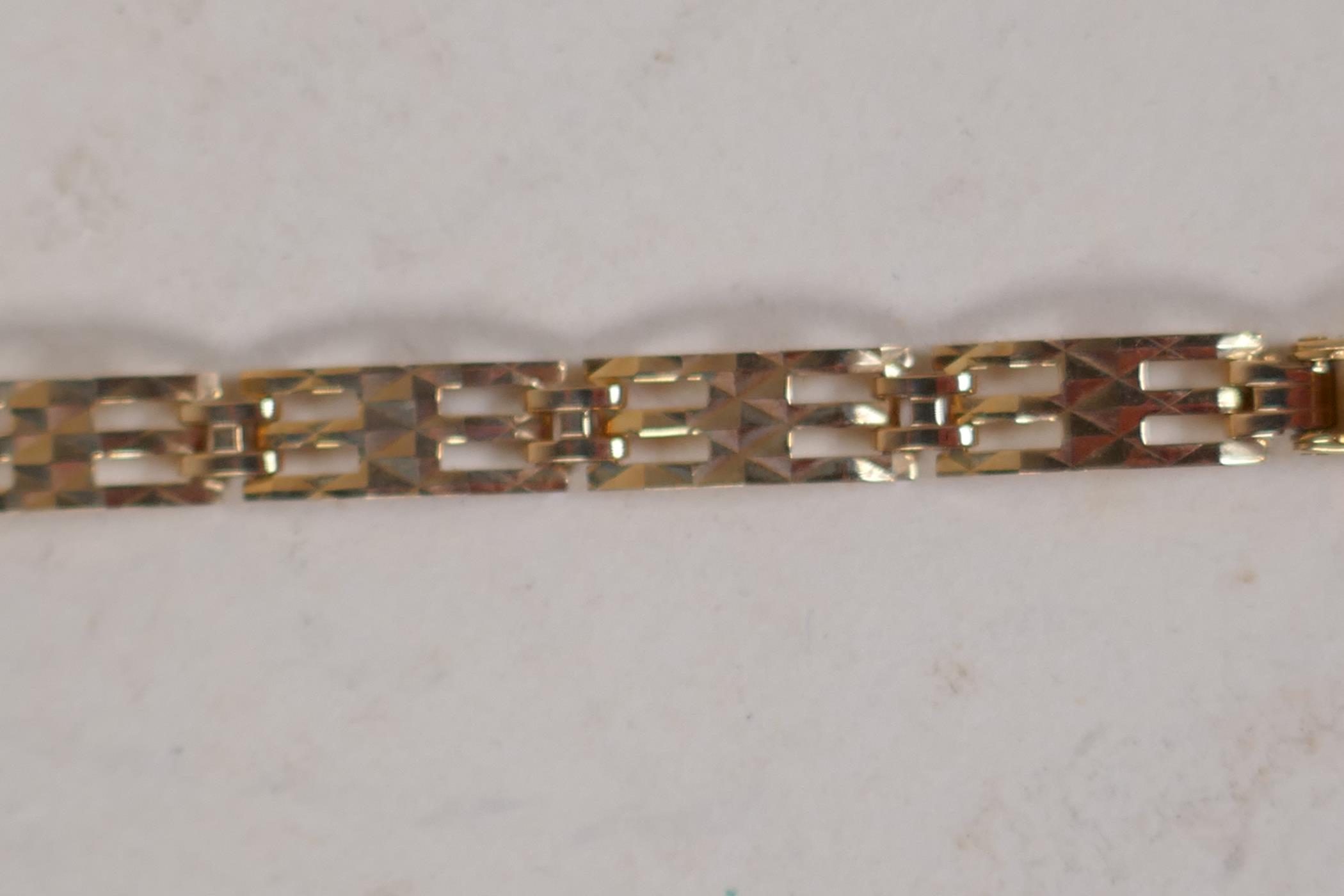 A lady's 9ct gold Rotary dress watch on a 9ct gold fancy link bracelet, 10.4g gross - Image 3 of 3