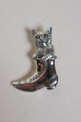 A sterling silver Puss in Boots brooch, 1½"