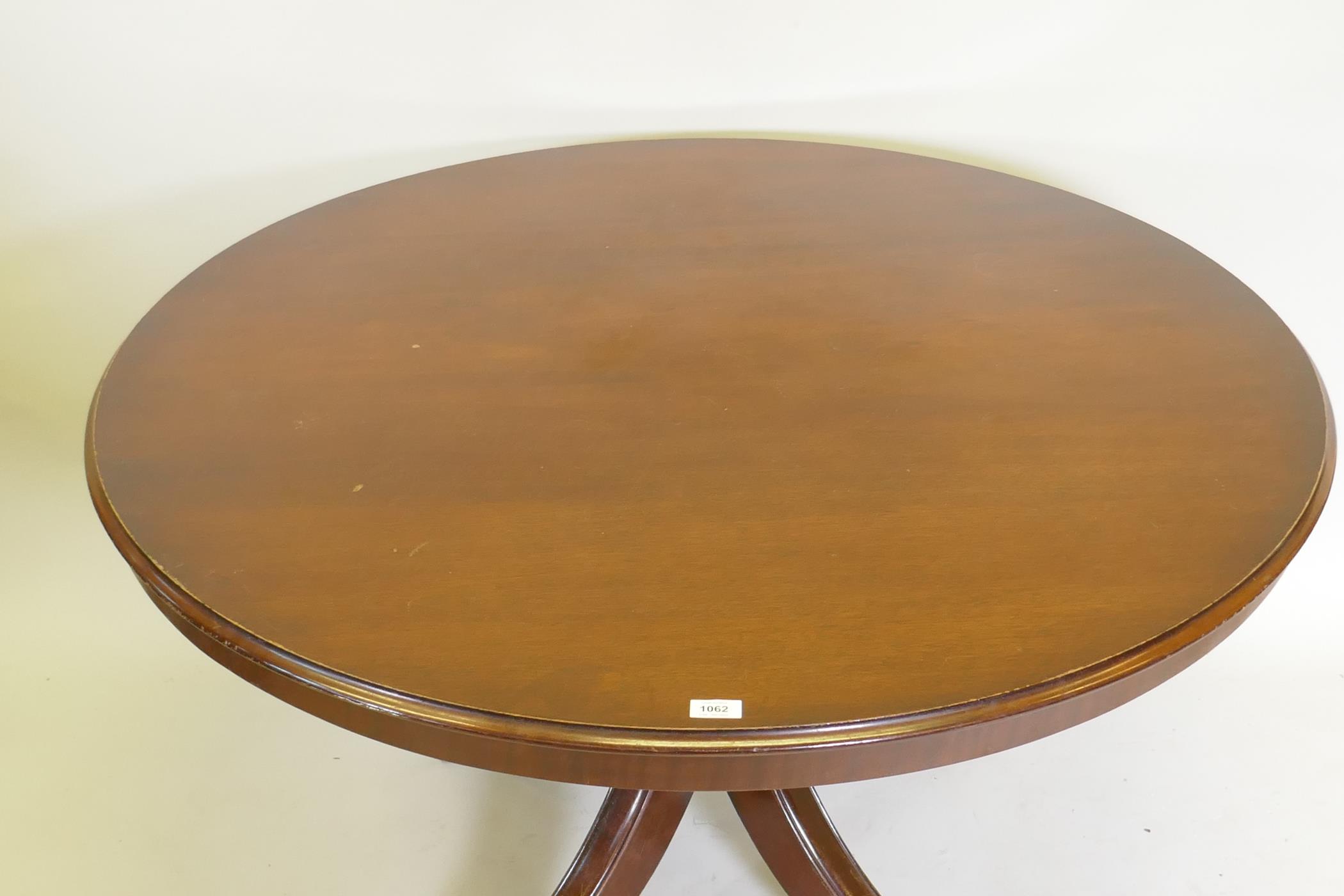 A Regency style mahogany centre/breakfast table with solid top, raised on a turned column with splay - Image 3 of 5