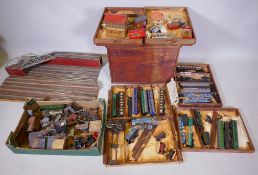 A quantity of model railway and steam engine collectors items and components including a Triang dust