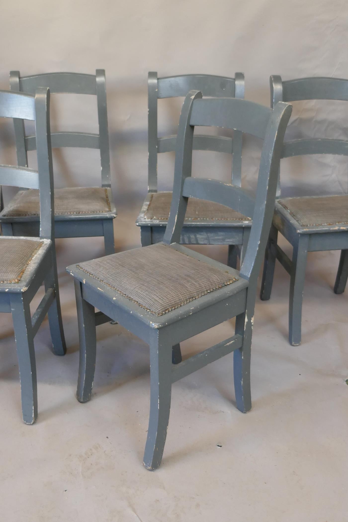 A set of six painted scullery chairs - Image 2 of 2