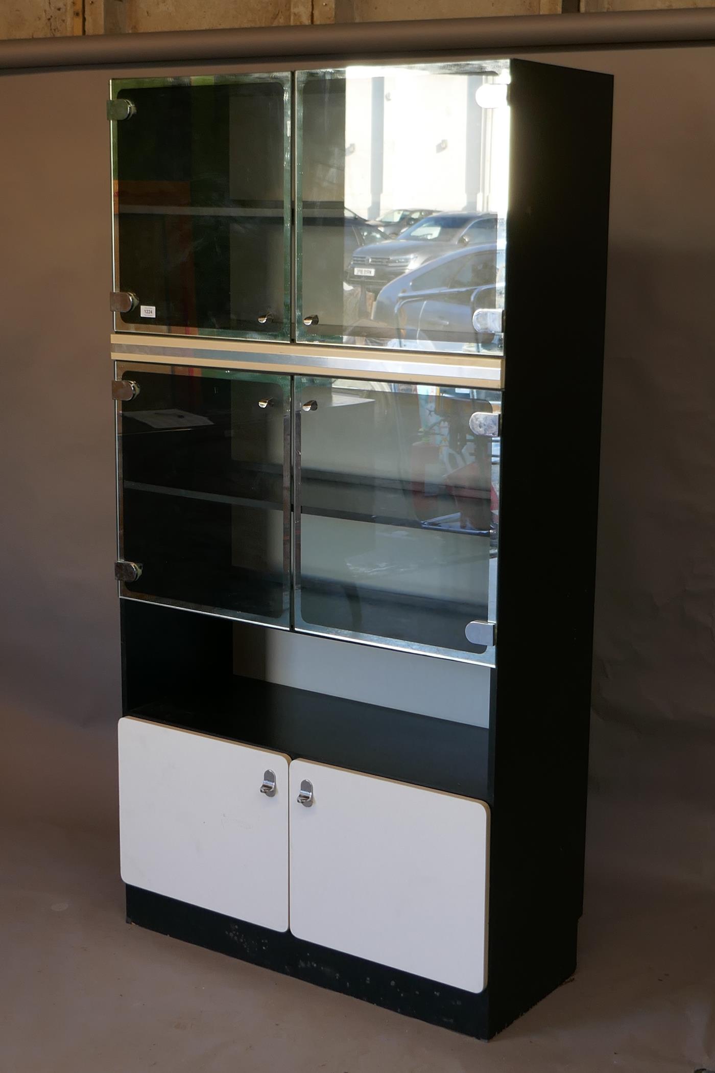 A 1970s/80s Fertleman 'Starlight' display cabinet, 36" x 15½", 71" high - Image 3 of 4