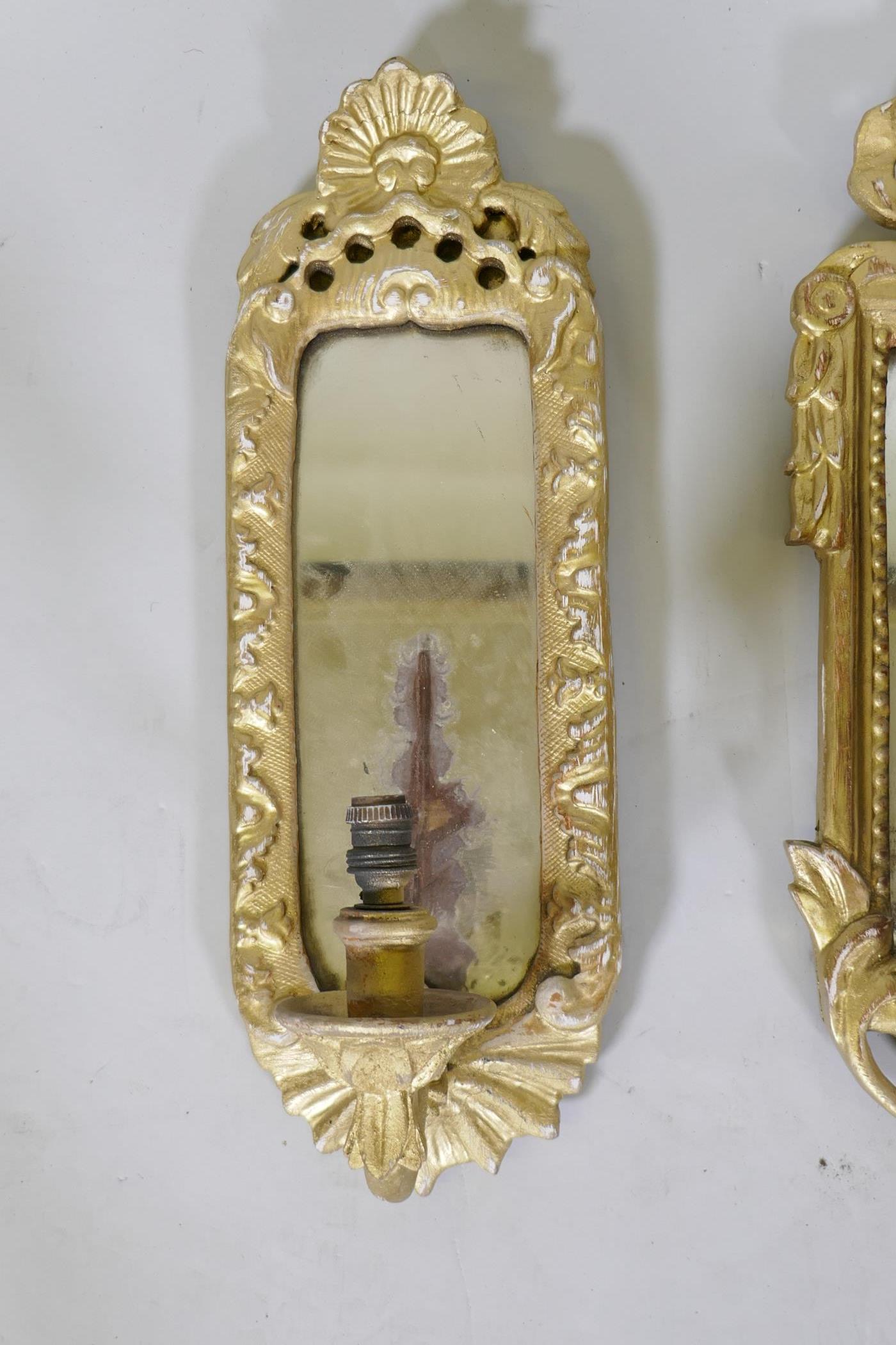 A vintage Italian carved gilt wood wall sconce, 19" long, and another - Image 4 of 5