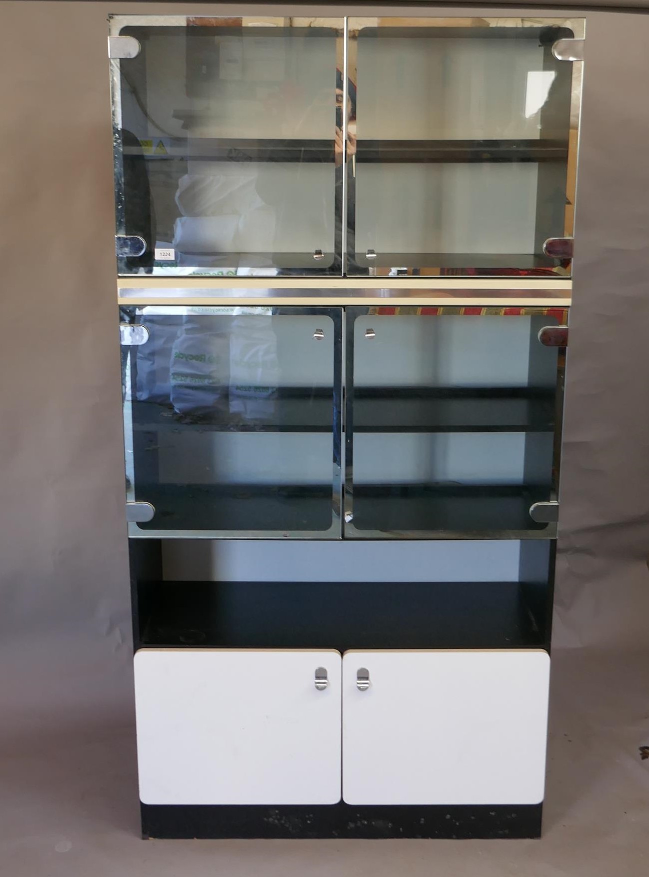 A 1970s/80s Fertleman 'Starlight' display cabinet, 36" x 15½", 71" high - Image 2 of 4