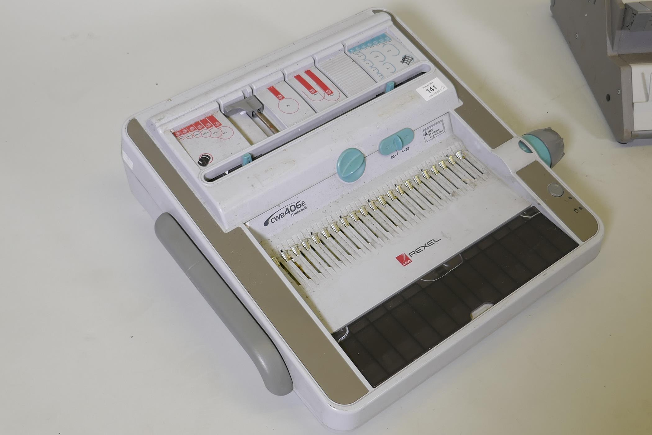 A Rexel Acco CWB406E Flowline Pro ring binder and a Renz RW360 ring binder - Image 2 of 3