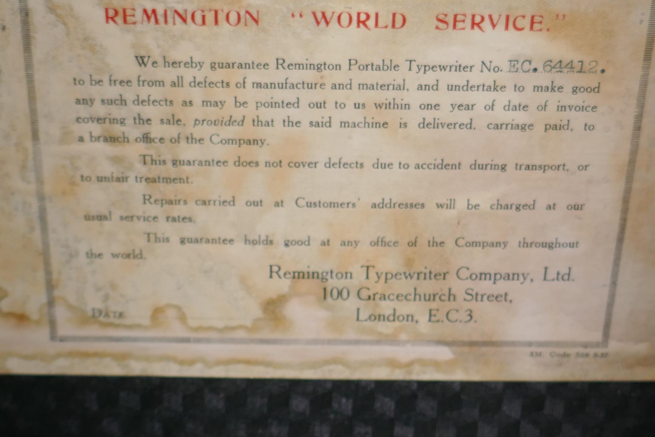 A vintage Remington Compact portable typewriter (assembled in the UK), 11½" wide - Image 4 of 4