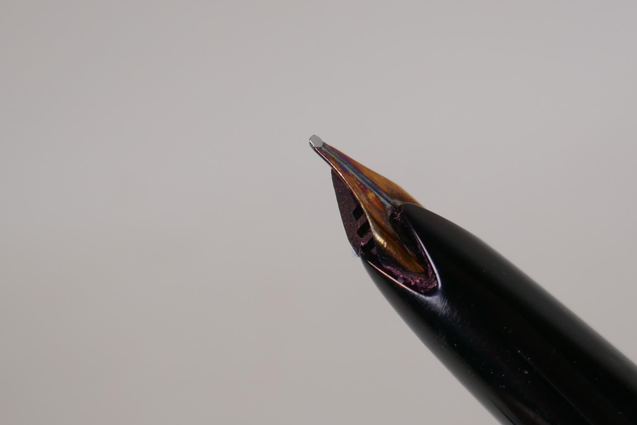 A Mont Blanc No 32 fountain pen - Image 2 of 4