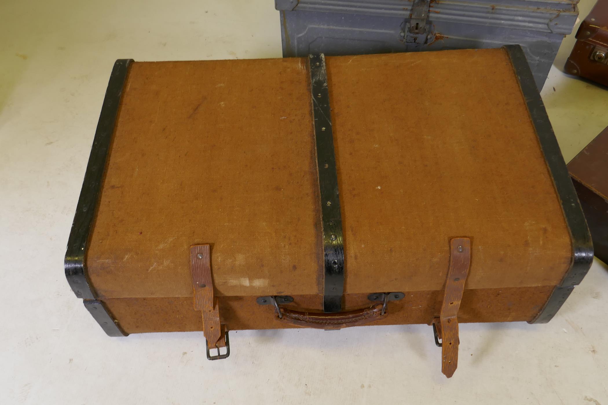 A dome top metal trunk, 22" x 15" x 13", a vintage fabric covered cabin trunk, a small wooden case - Image 2 of 6